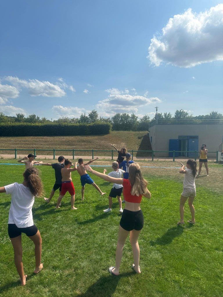 Photographie des enfants participants à la caravane du sport